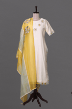 Load image into Gallery viewer, IVORY 3 CIRCLE SUIT - The Pink Gota 
